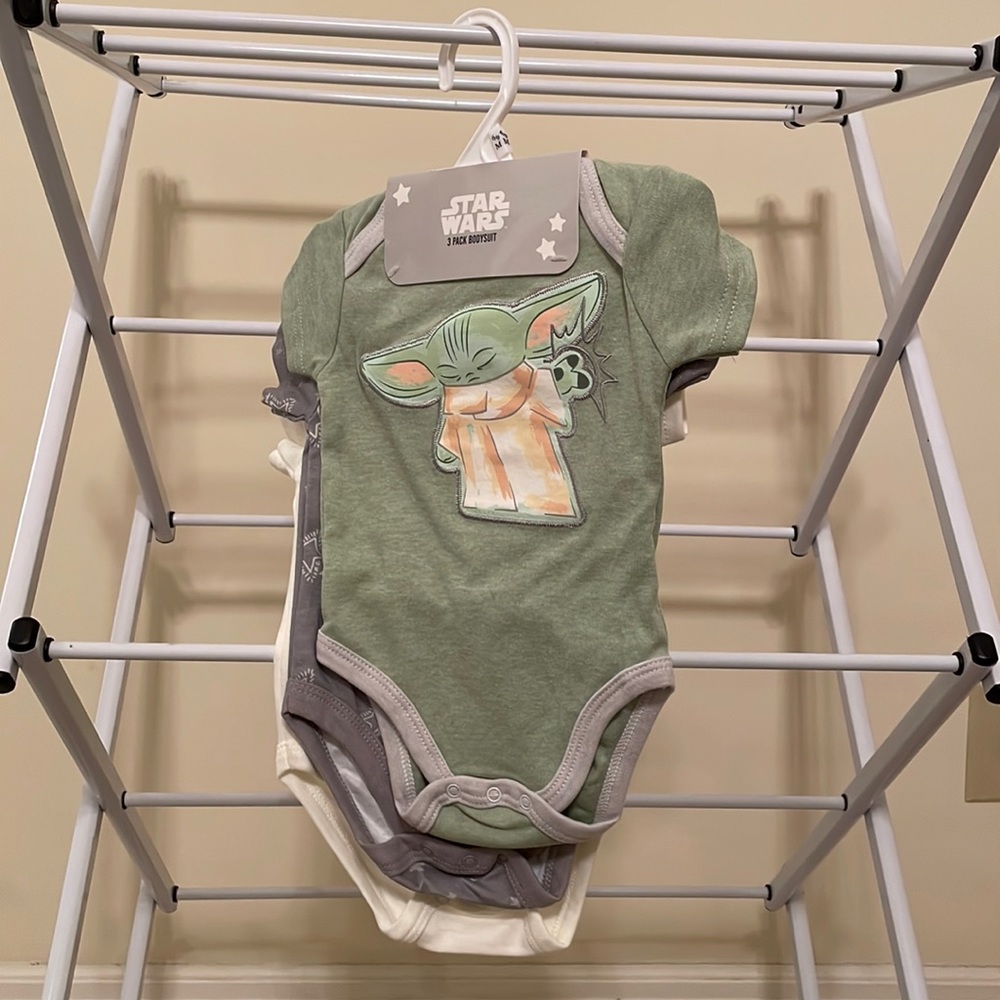 NWT Star Wars bodysuit 3 pack